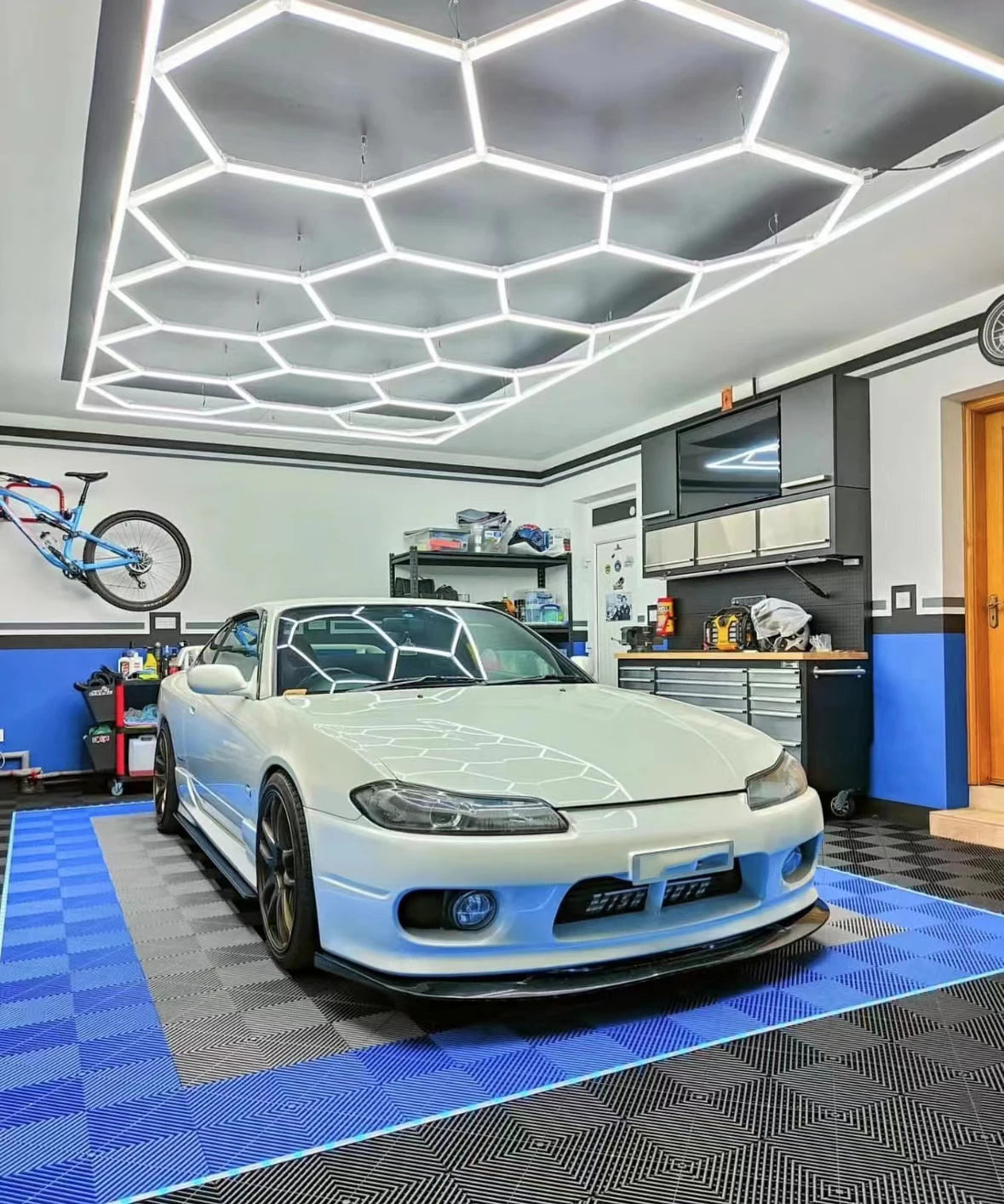 Hexagones LED 6500K – éclairage professionnel pour garages