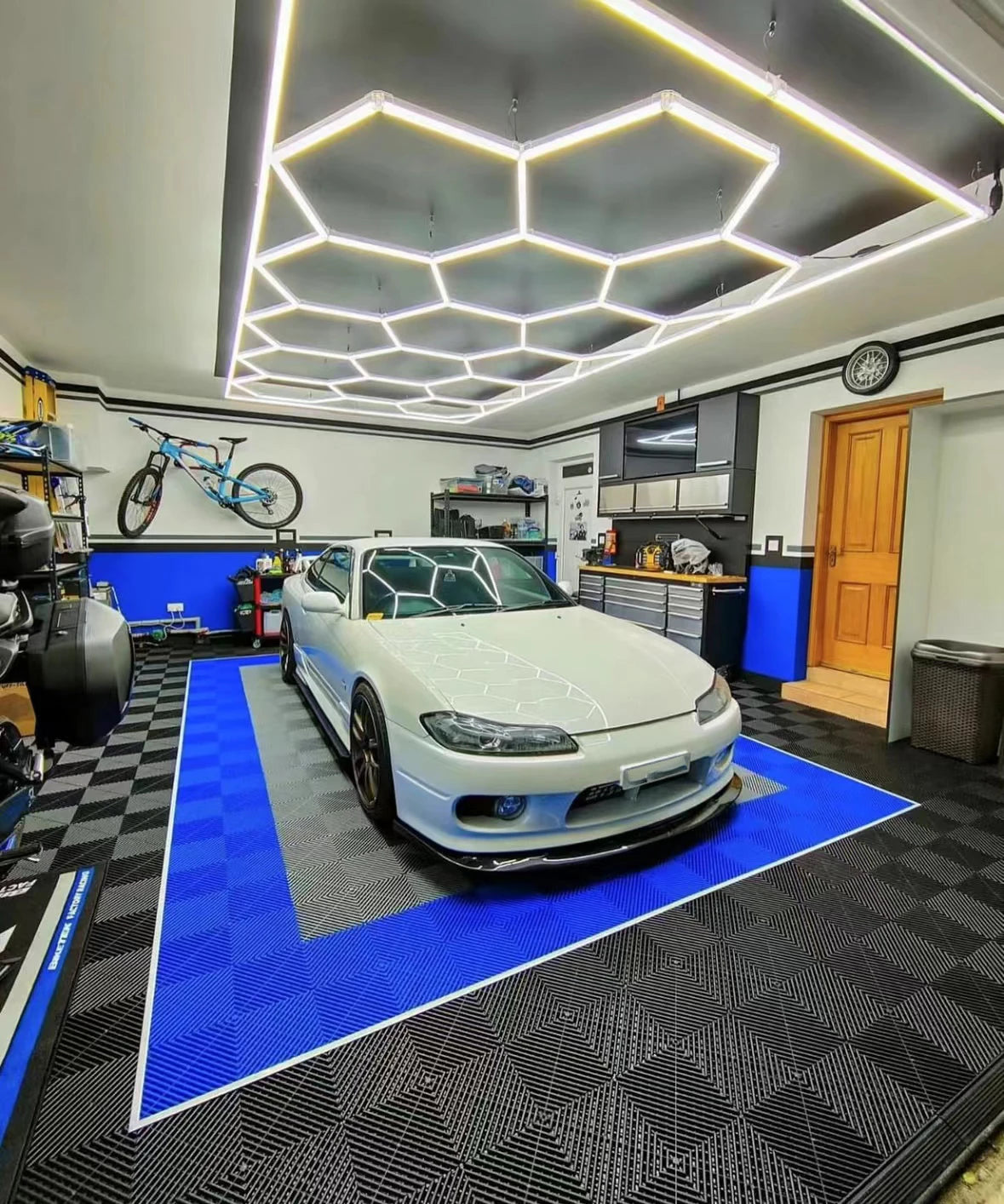 Hexagones LED 6500K – éclairage professionnel pour garages