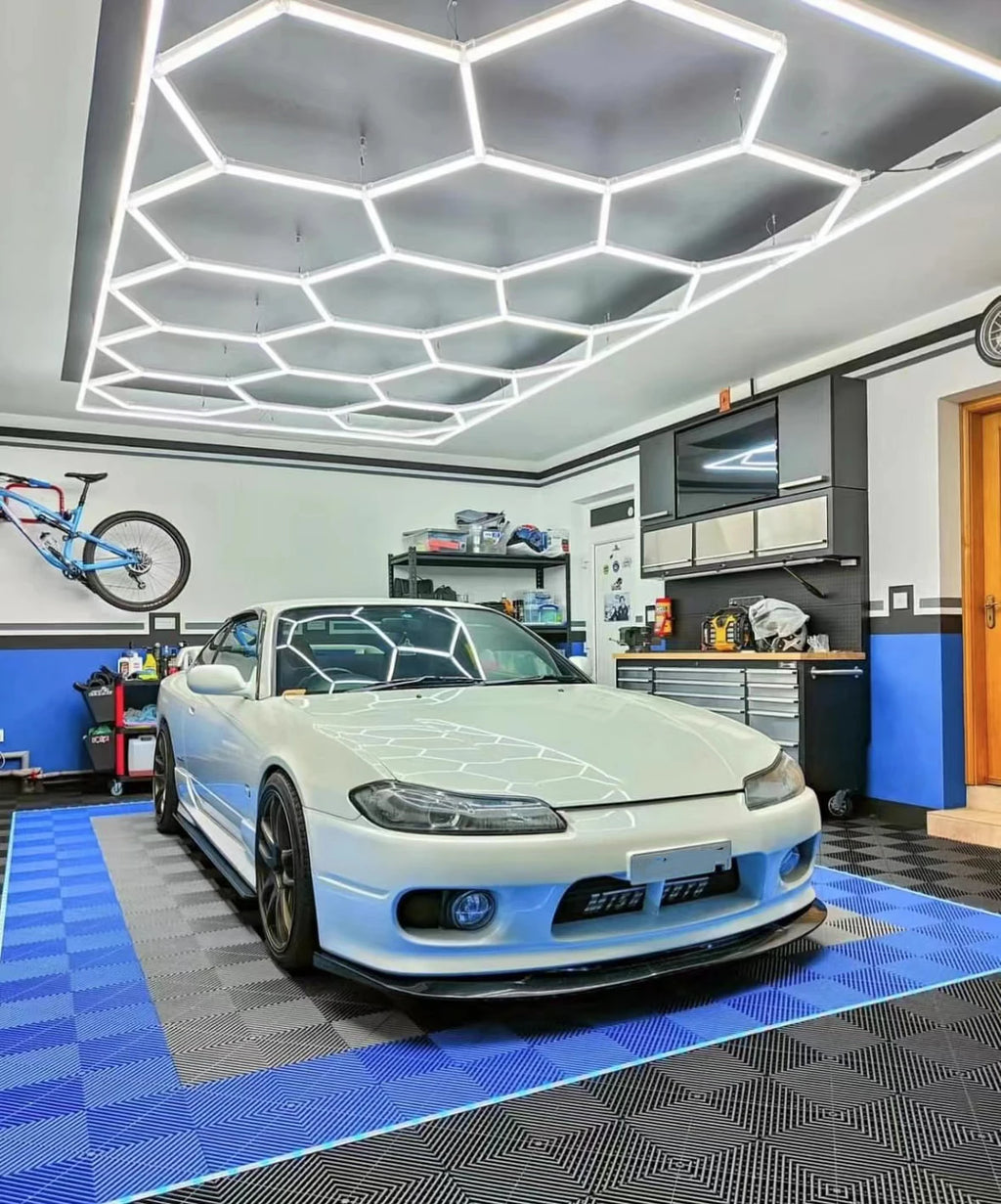 Hexagones LED 6500K – éclairage professionnel pour garages