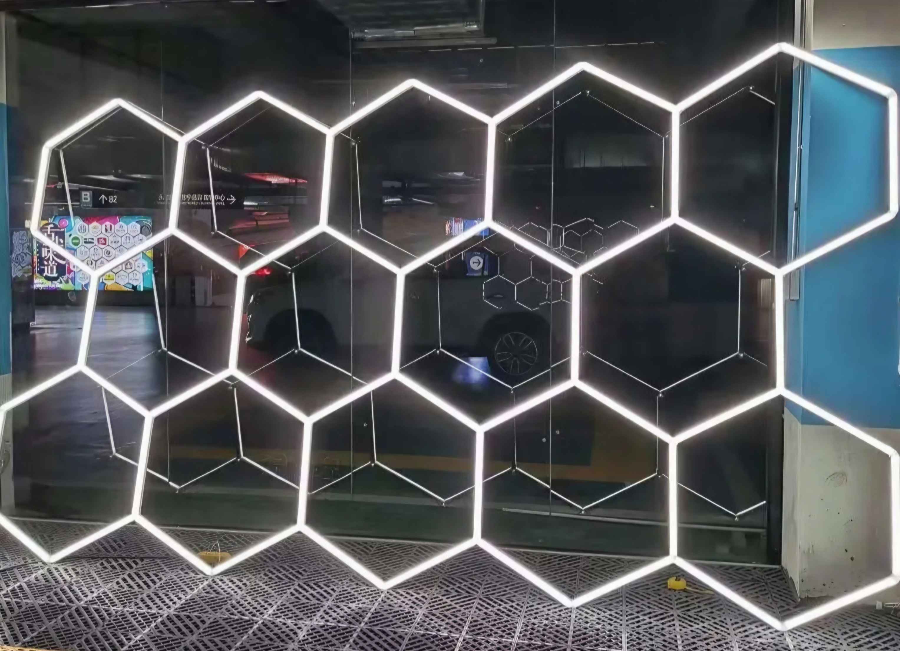 Lumière hexagonale garage